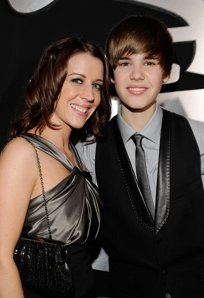 justin bieber father name. It#39;s Justin Bieber with her